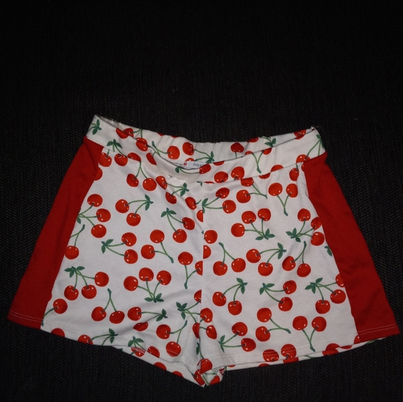 Cherry lounge short set - Picture 3 of 4